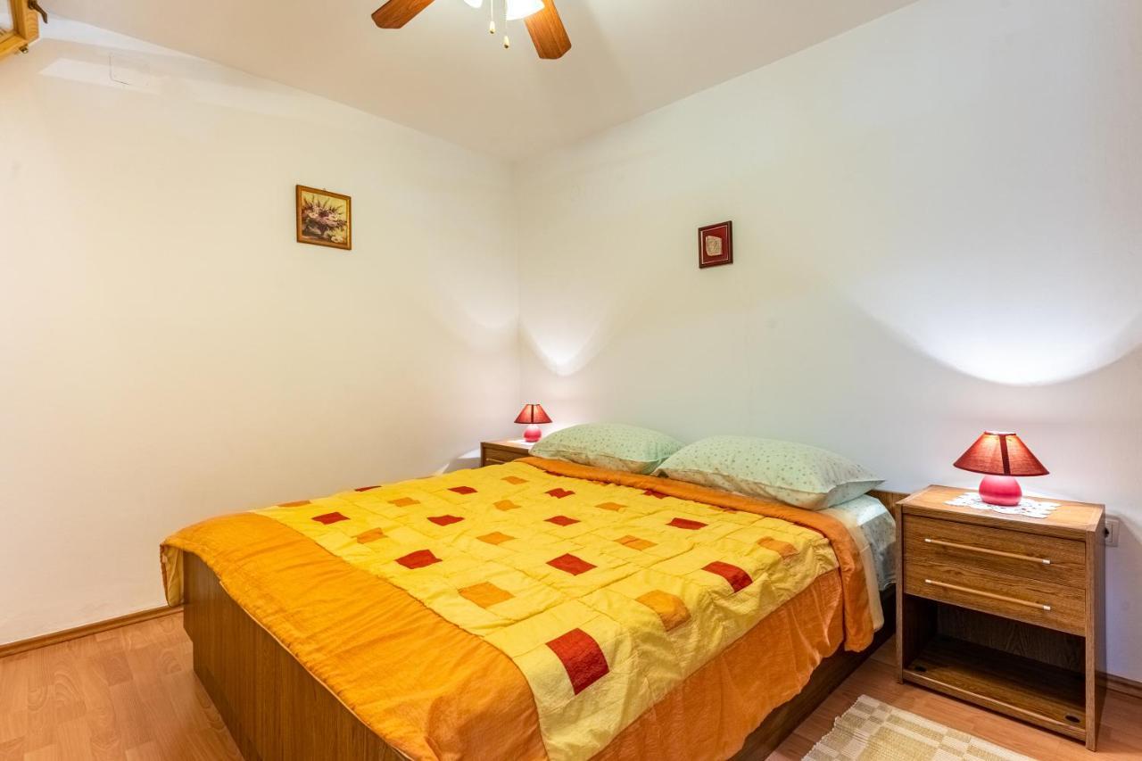 Kovacine Apartment Đảo Đảo Cres Ngoại thất bức ảnh