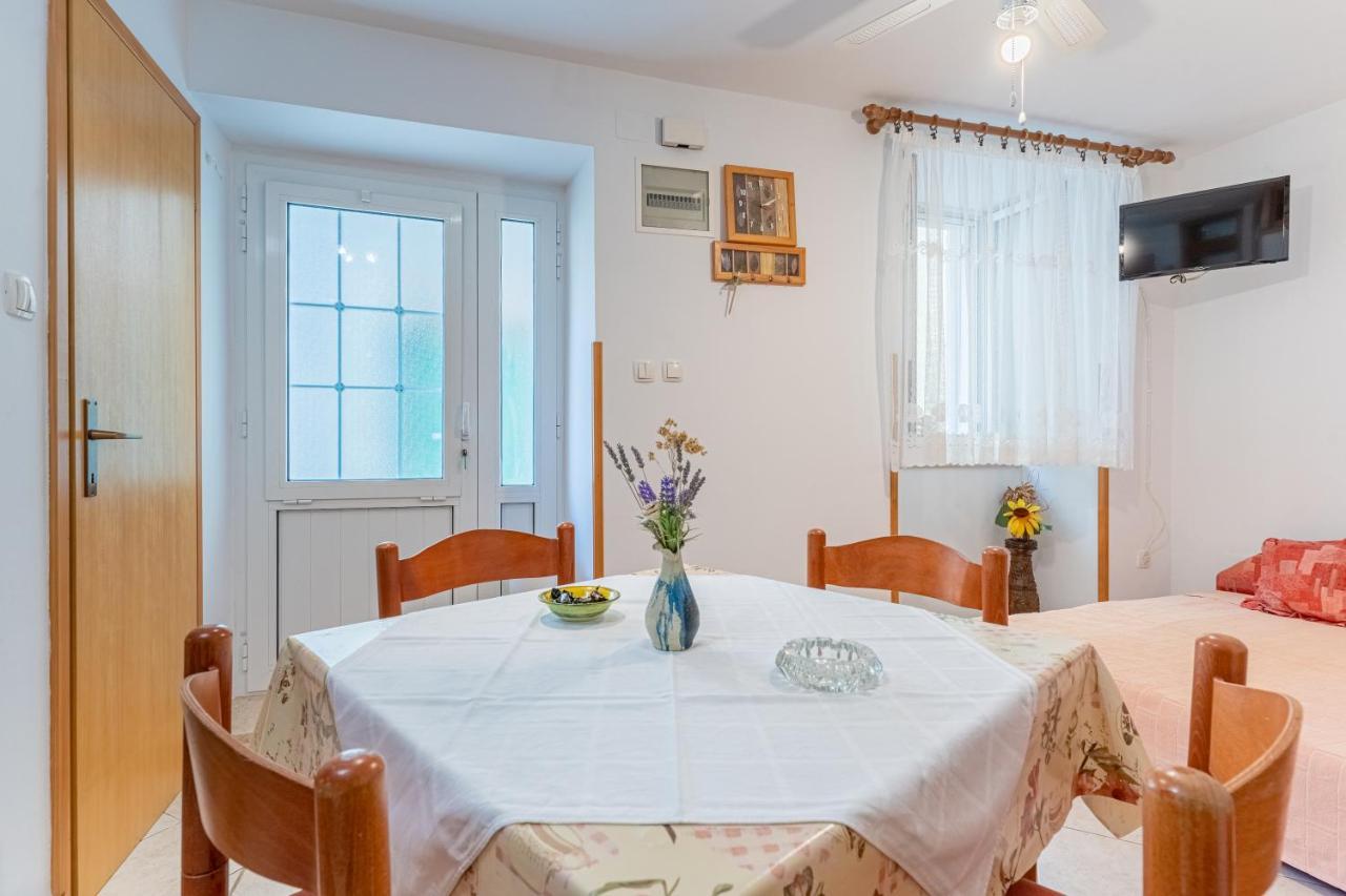 Kovacine Apartment Đảo Đảo Cres Ngoại thất bức ảnh